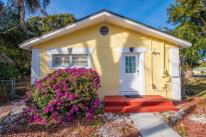 The Boathouse By Dt Orlando With Kitchenette